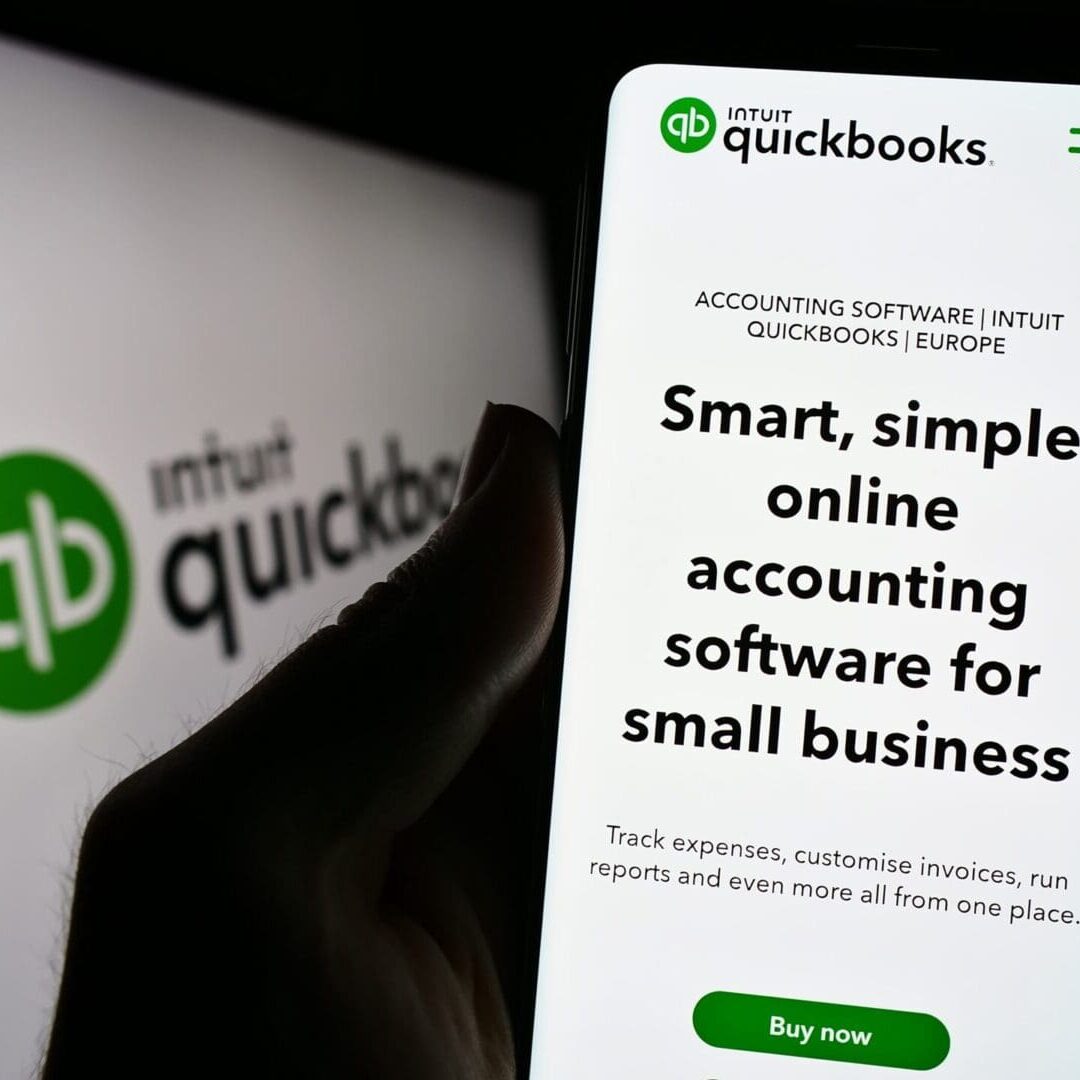 QuickBooks online viewing from phone. Black Dragon Technologies affiliate link 30% discount